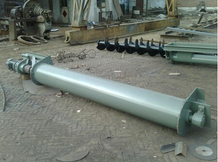 延長(cháng)管式螺旋輸送機使用時(shí)間